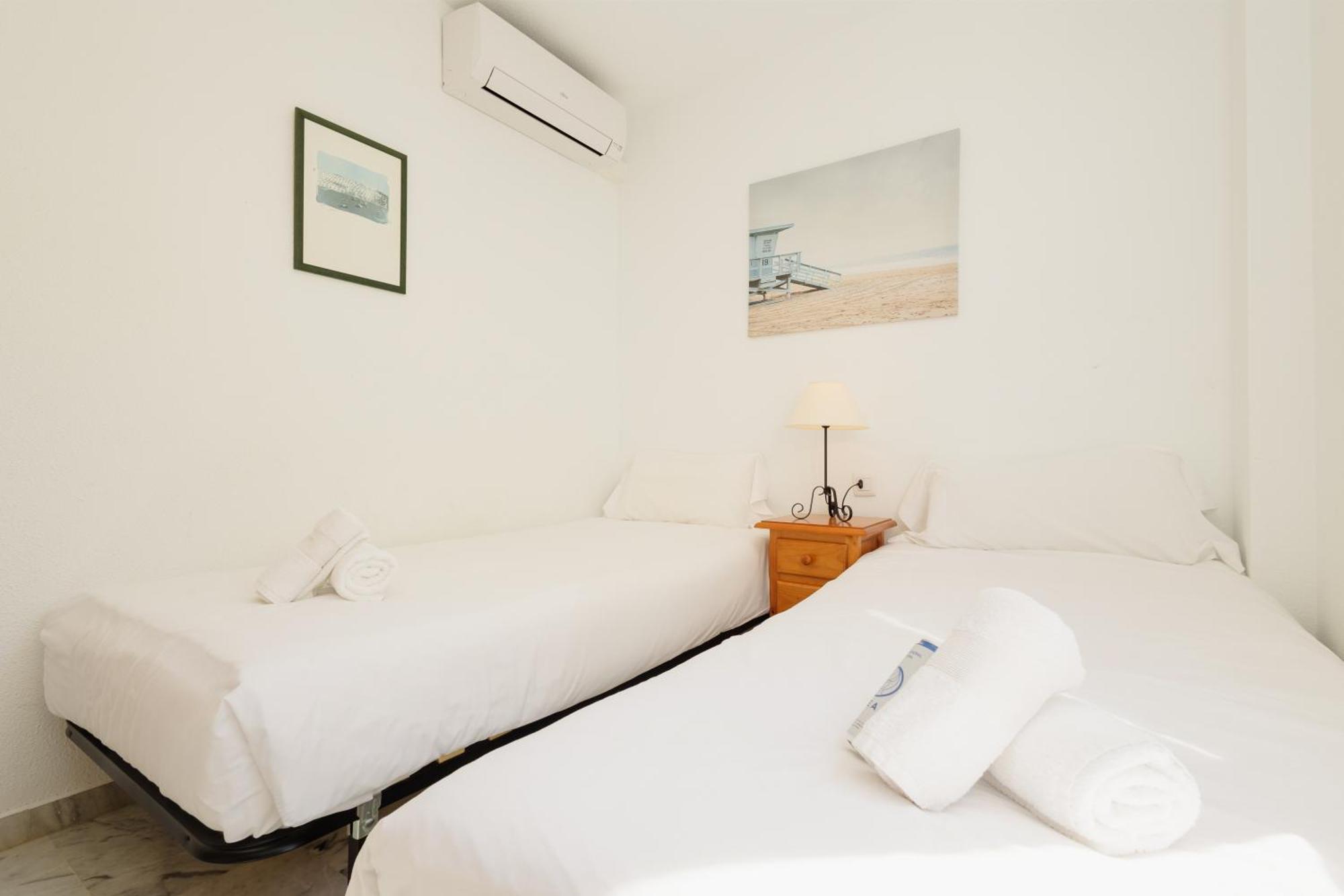 Beautiful Townhouse Walking Distance To The Beach In Costabella, Марбеля Екстериор снимка