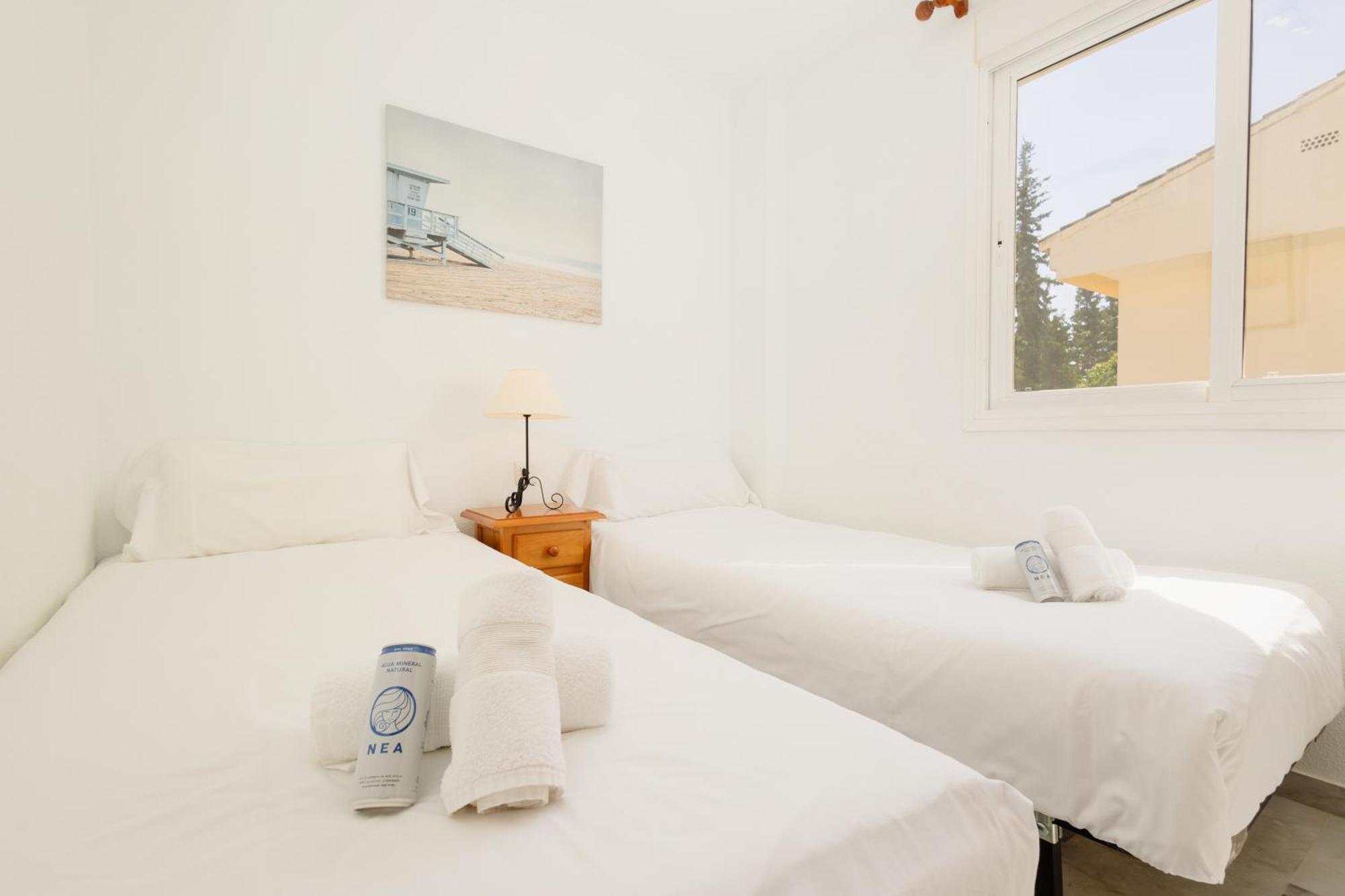 Beautiful Townhouse Walking Distance To The Beach In Costabella, Марбеля Екстериор снимка