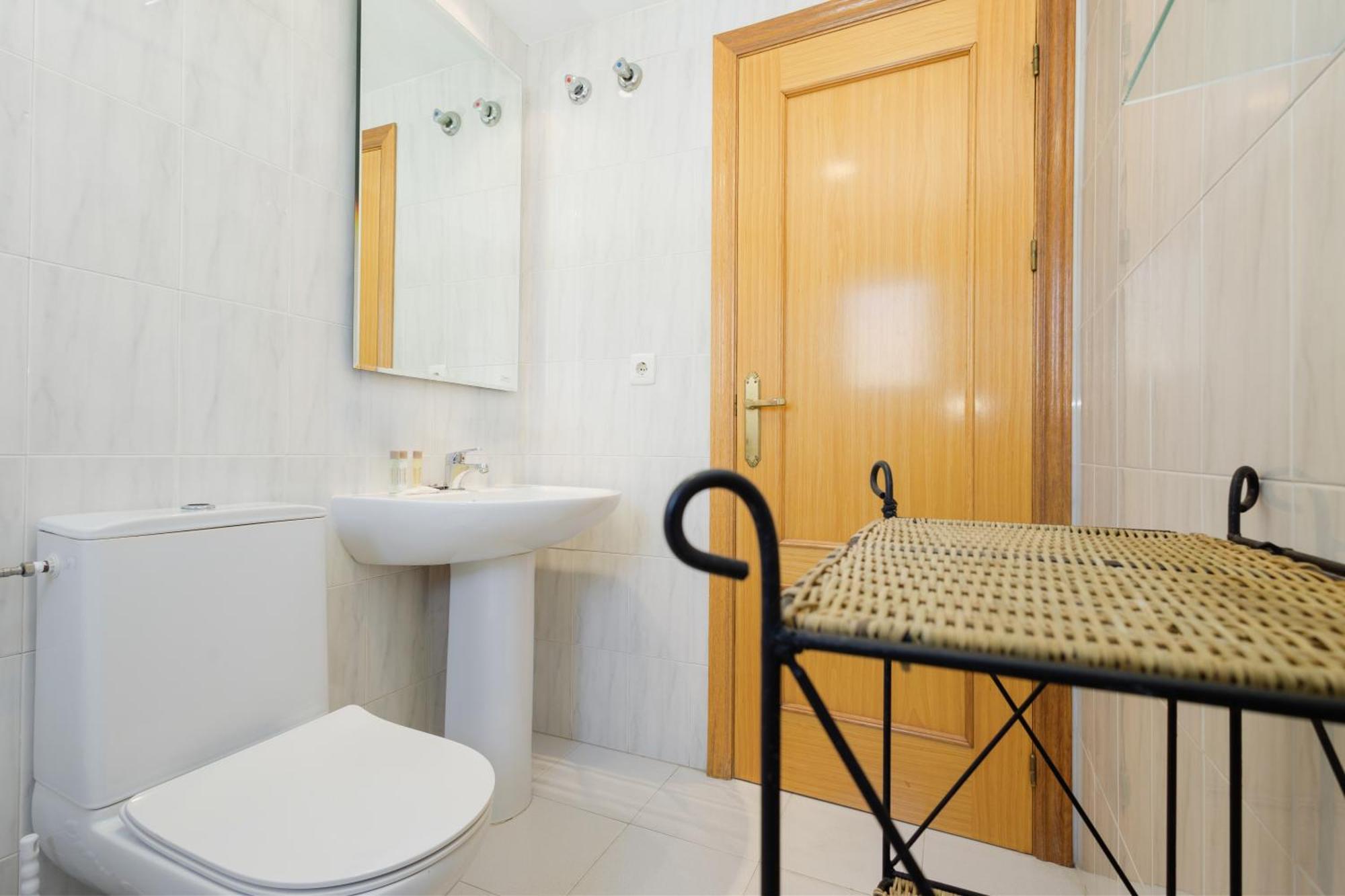 Beautiful Townhouse Walking Distance To The Beach In Costabella, Марбеля Екстериор снимка