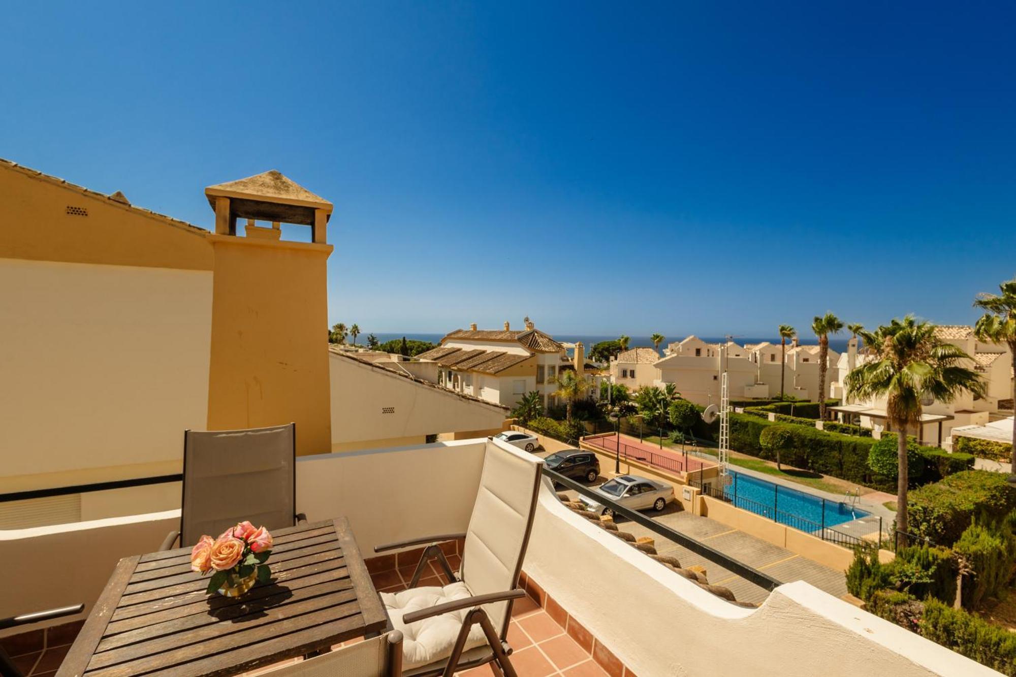 Beautiful Townhouse Walking Distance To The Beach In Costabella, Марбеля Екстериор снимка
