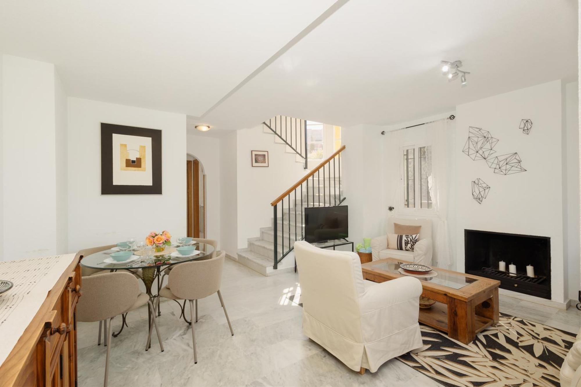 Beautiful Townhouse Walking Distance To The Beach In Costabella, Марбеля Екстериор снимка