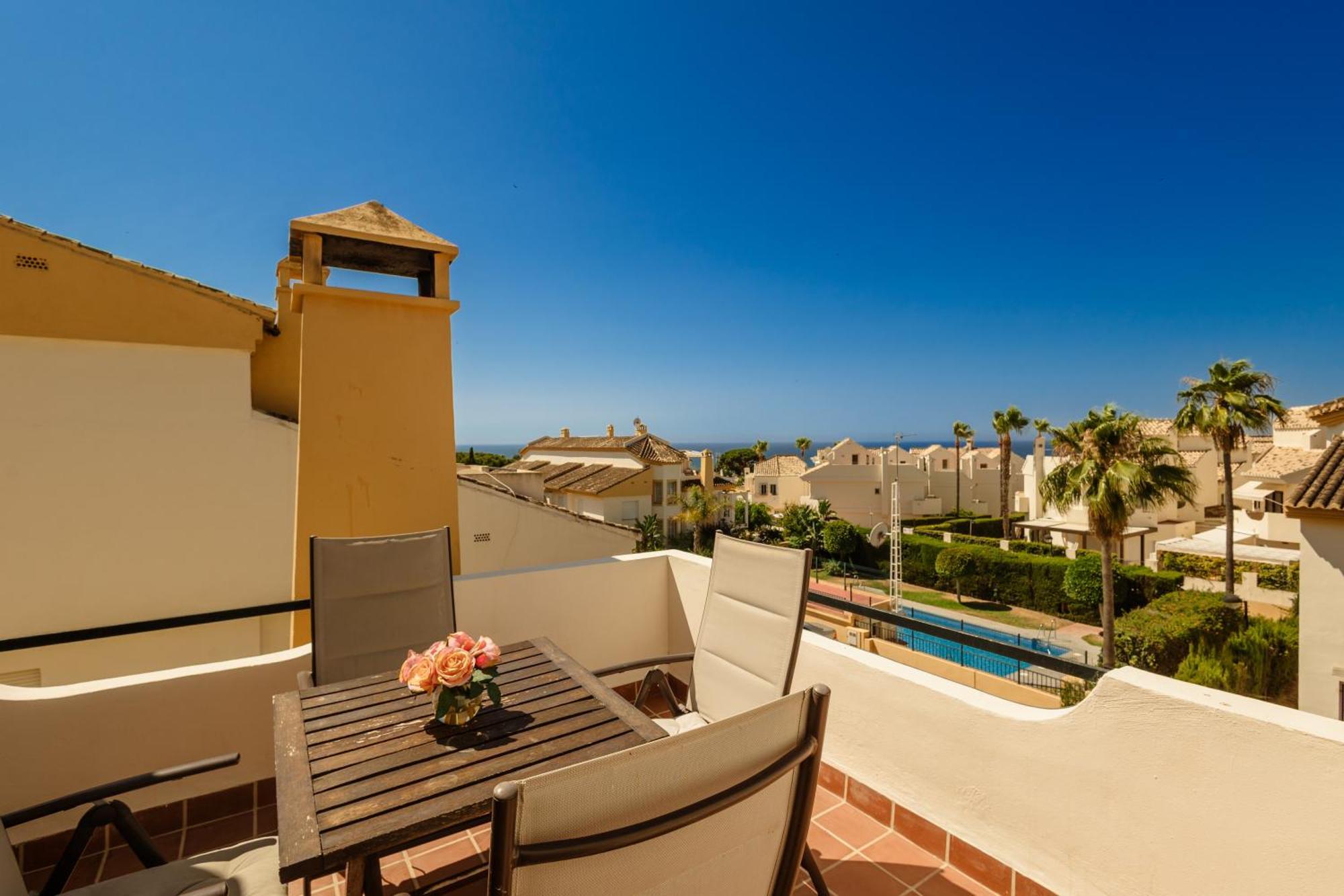 Beautiful Townhouse Walking Distance To The Beach In Costabella, Марбеля Екстериор снимка