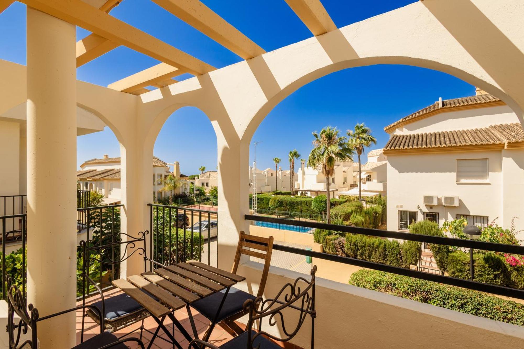 Beautiful Townhouse Walking Distance To The Beach In Costabella, Марбеля Екстериор снимка