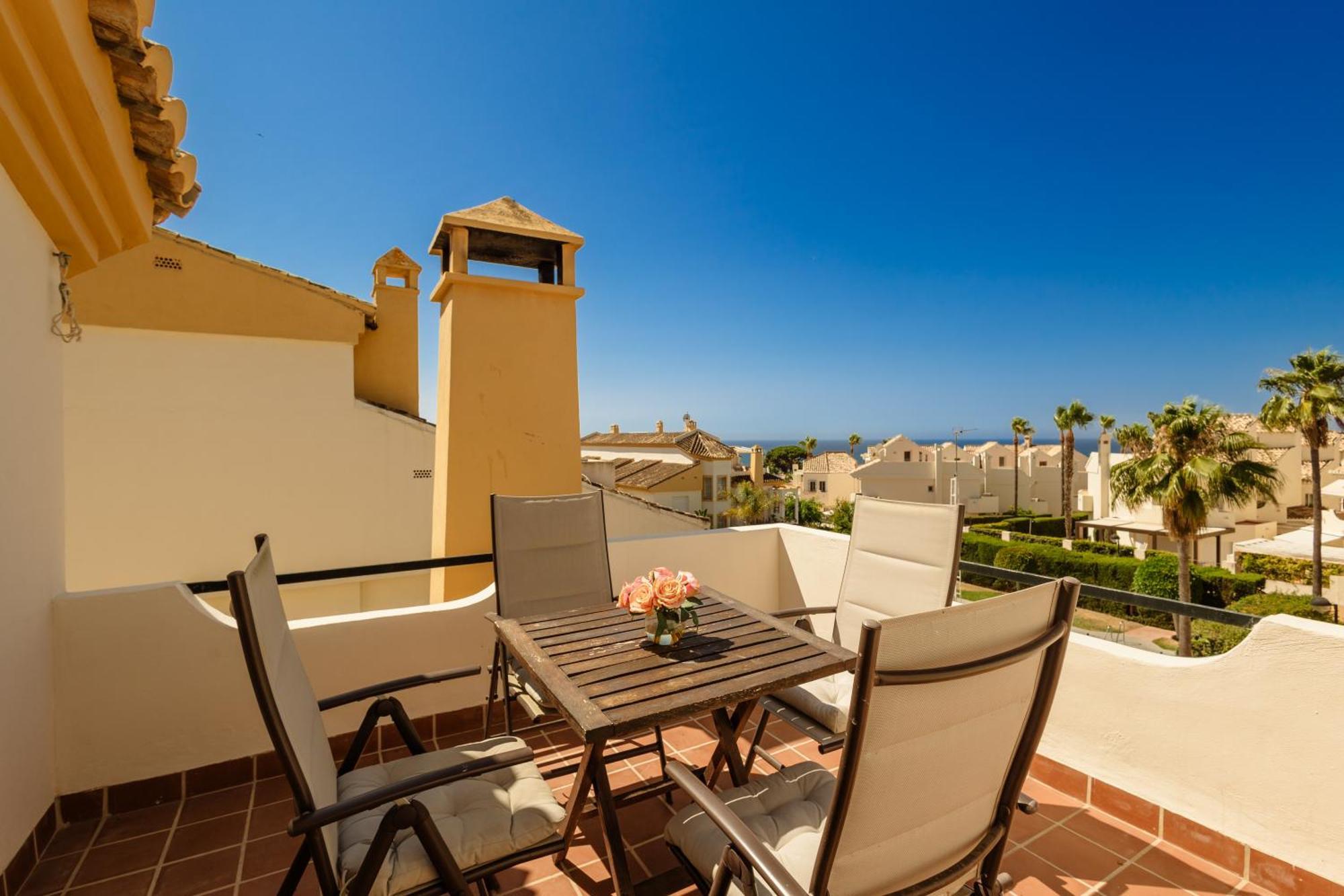 Beautiful Townhouse Walking Distance To The Beach In Costabella, Марбеля Екстериор снимка
